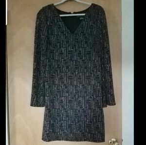 Jessica Howard shimmer shift long sleeve dress